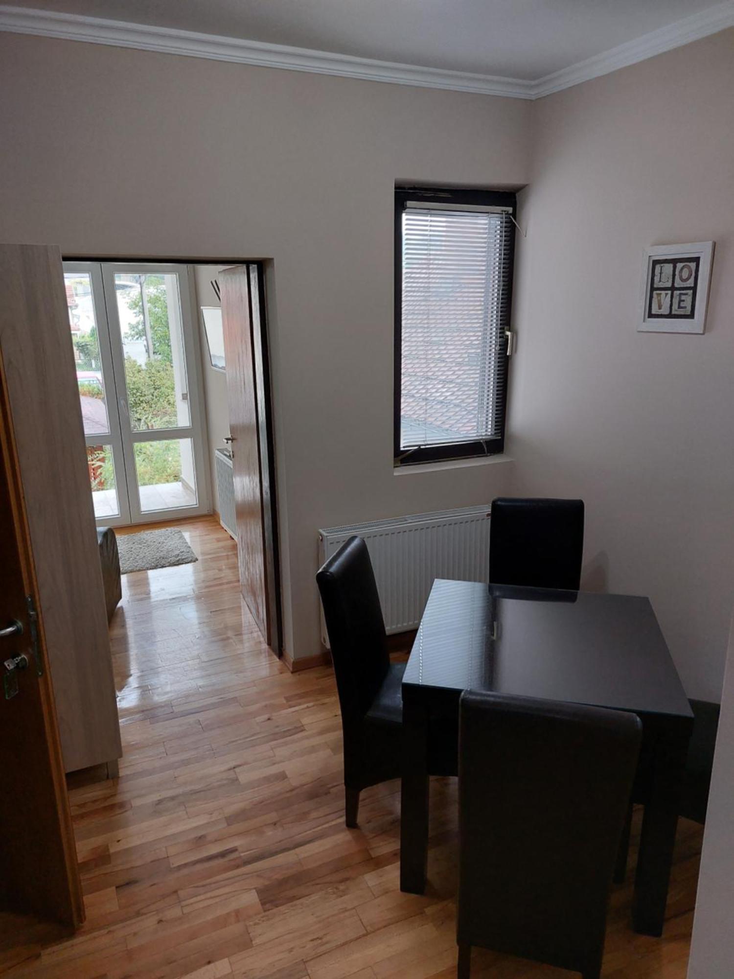 Apartmani Radulovic Vrnjacka Banja Ruang foto