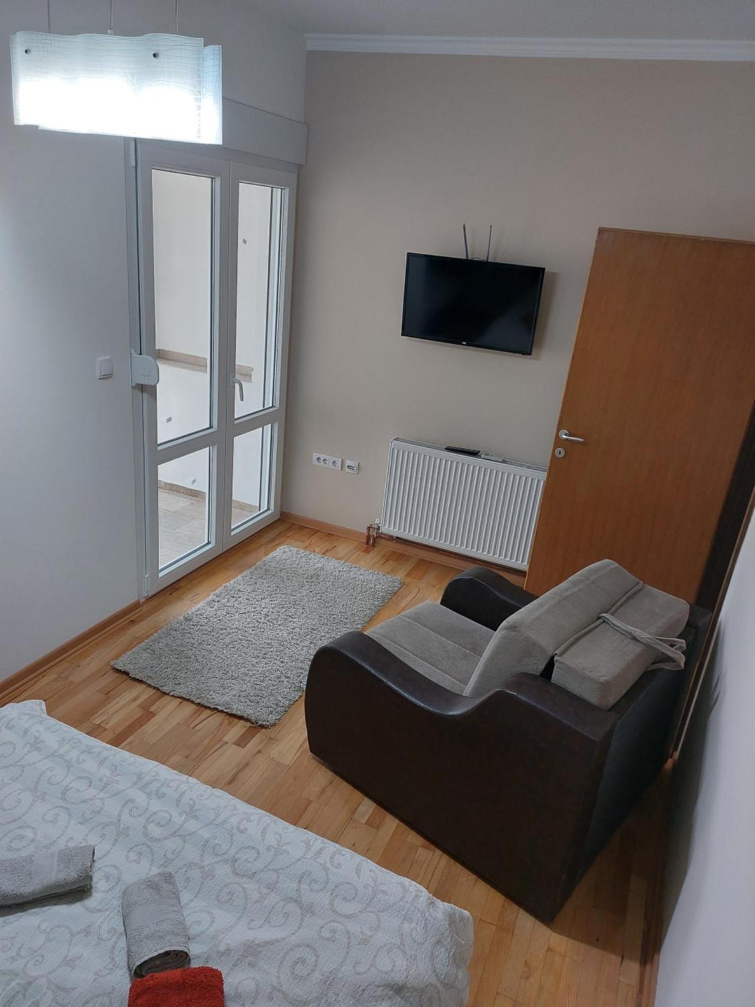 Apartmani Radulovic Vrnjacka Banja Ruang foto