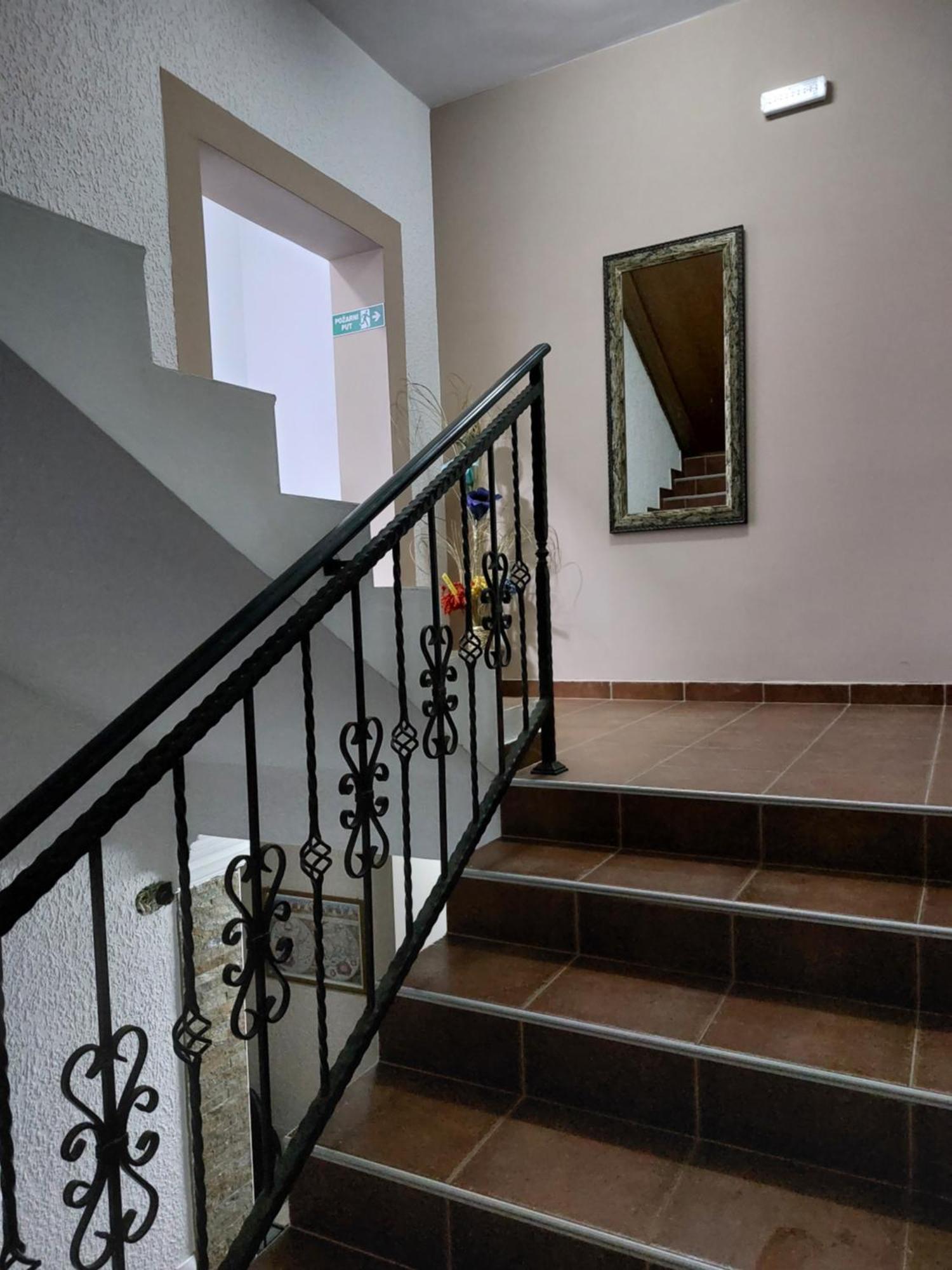 Apartmani Radulovic Vrnjacka Banja Ruang foto